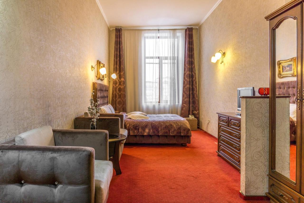 Hotel Ferdinand Hátszeg Kültér fotó