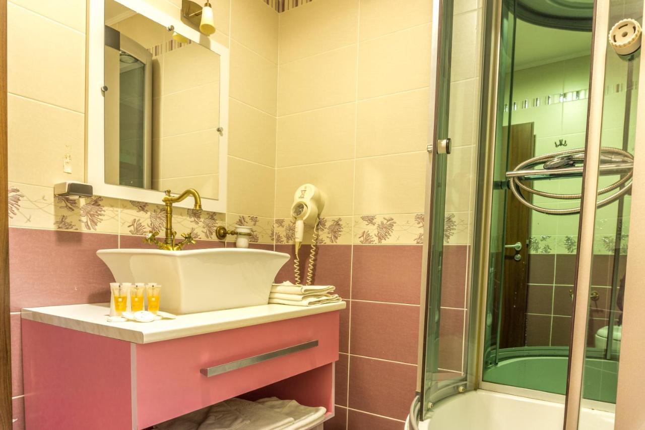 Hotel Ferdinand Hátszeg Kültér fotó
